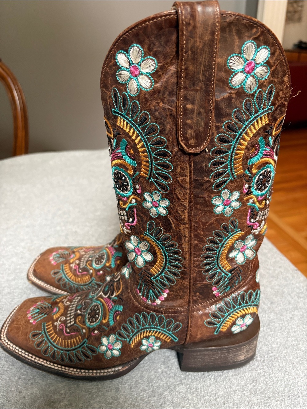 Cavender’s Day of the Dead 9.5 Brown Embroidered Western Boots